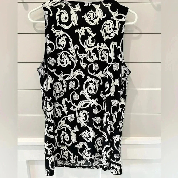 White House Black Market Sleeveless Blouse‎ - Picture 3 of 6
